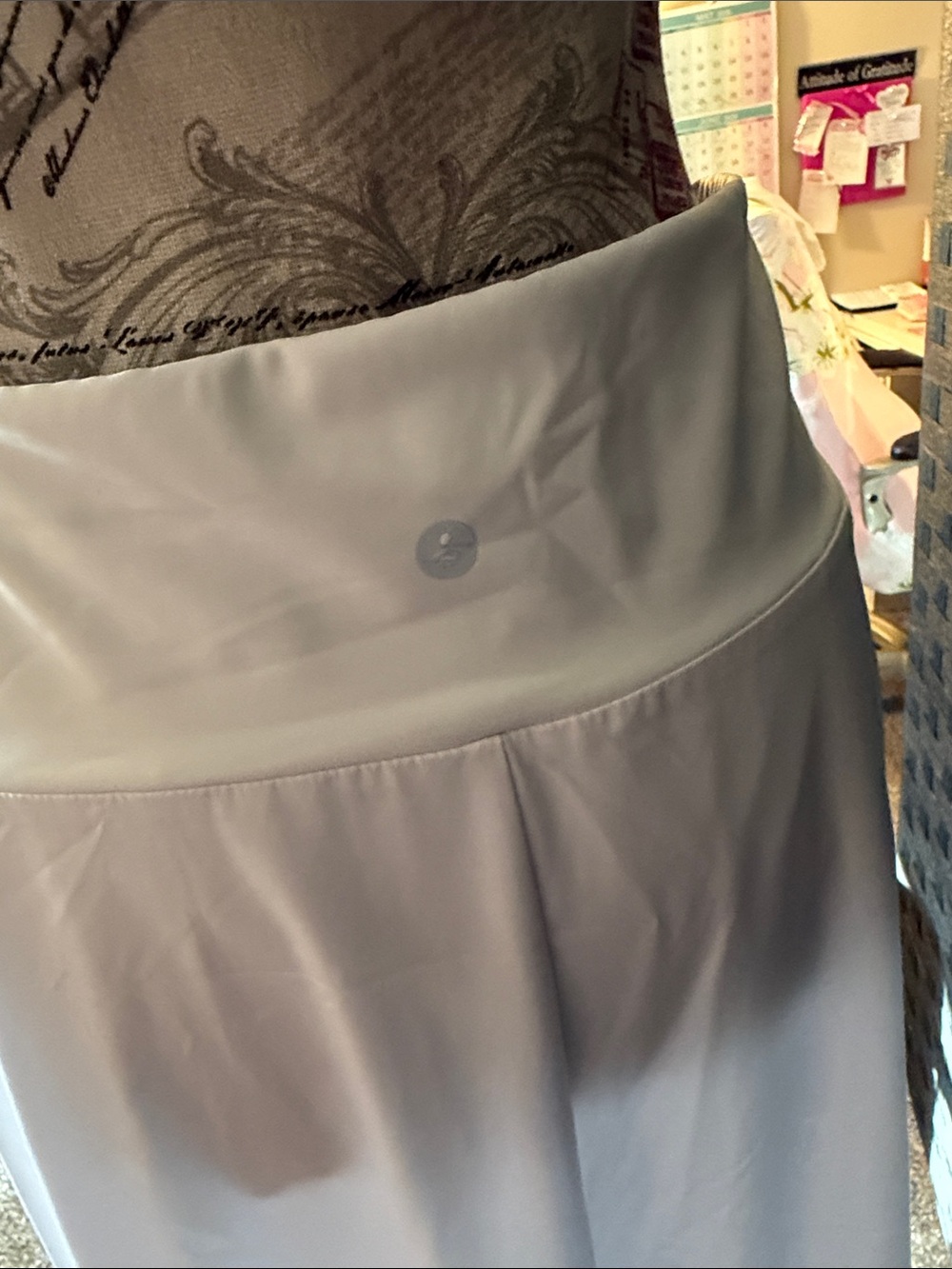 HALARA White High-Low Asymmetric Flow Skirt - Picture 3 of 3